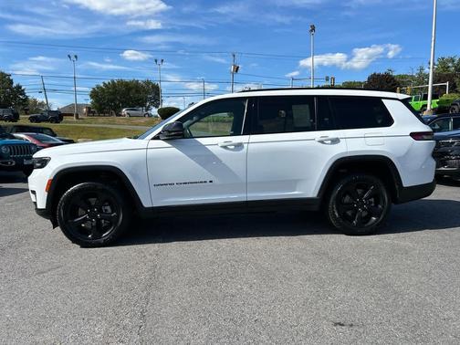 2022 Jeep Grand Cherokee L Altitude