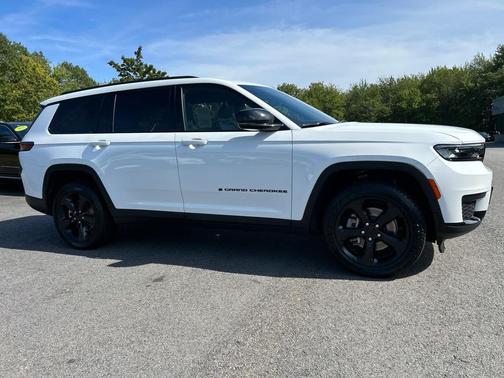 2022 Jeep Grand Cherokee L Altitude
