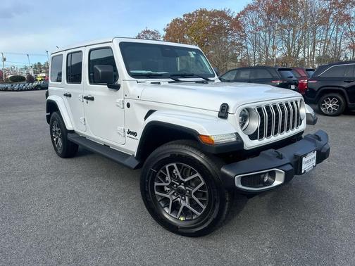 2026 Jeep Wrangler 4-Door Sahara 4x4