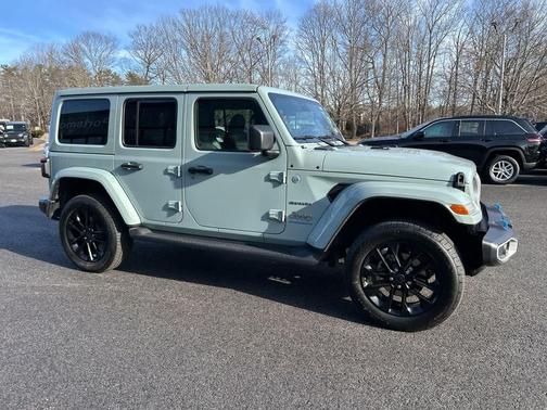 2024 Jeep Wrangler 4xe Sahara