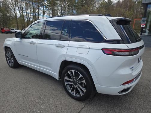 Bright White Clearcoat 2022 Jeep Grand Cherokee 4xe Overland