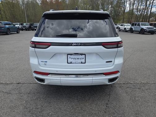 Bright White Clearcoat 2022 Jeep Grand Cherokee 4xe Overland