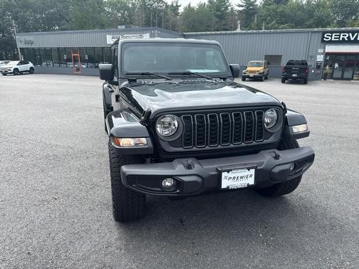 2025 Jeep Gladiator Nighthawk