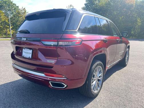 2025 Jeep Grand Cherokee Summit