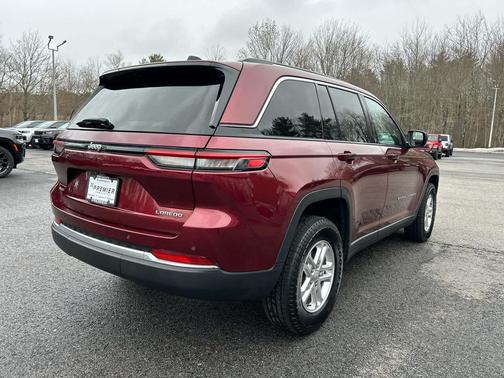 2022 Jeep Grand Cherokee Laredo