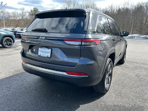 Baltic Gray Metallic Clearcoat 2023 Jeep Grand Cherokee 4xe Base