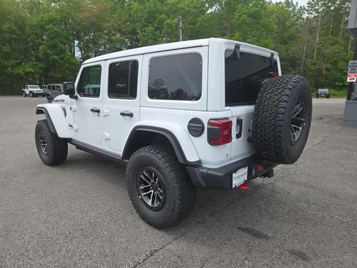 Bright White Clearcoat 2026 Jeep Wrangler Rubicon