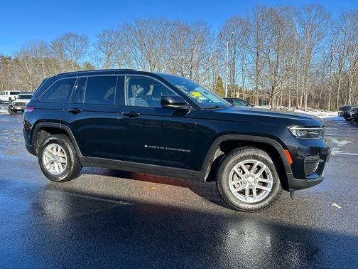 2023 Jeep Grand Cherokee Laredo