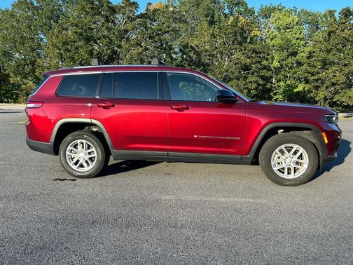 2022 Jeep Grand Cherokee L Laredo