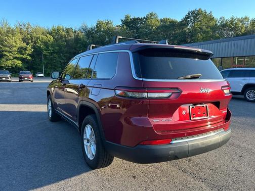 2022 Jeep Grand Cherokee L Laredo