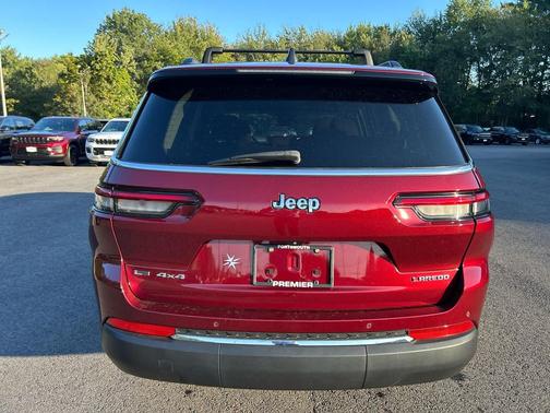 2022 Jeep Grand Cherokee L Laredo