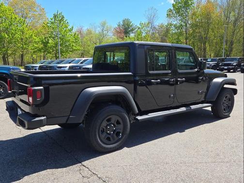 Black Clearcoat 2026 Jeep Gladiator Sport