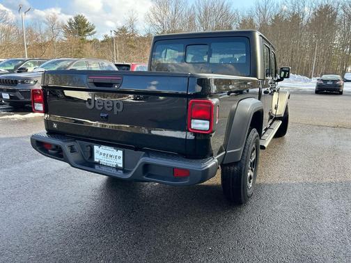 2026 Jeep Gladiator Sport
