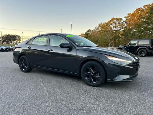 2021 Hyundai ELANTRA SEL