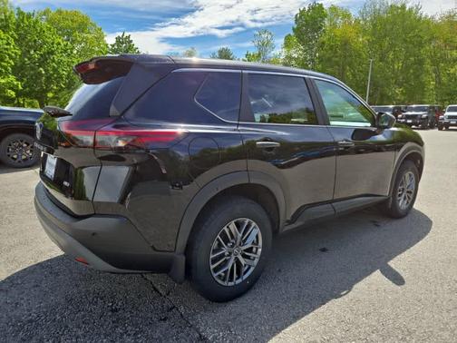 Super Black 2023 Nissan Rogue S