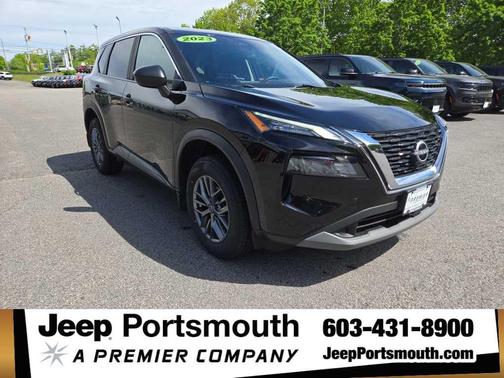 Super Black 2023 Nissan Rogue S