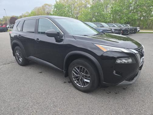 Super Black 2023 Nissan Rogue S