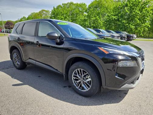 Super Black 2023 Nissan Rogue S