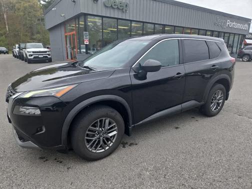 Super Black 2023 Nissan Rogue S