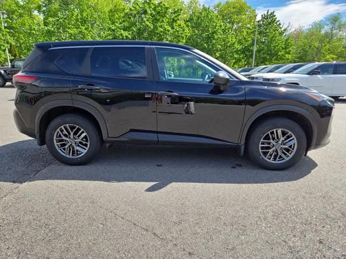 Super Black 2023 Nissan Rogue S