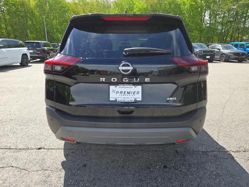 Super Black 2023 Nissan Rogue S