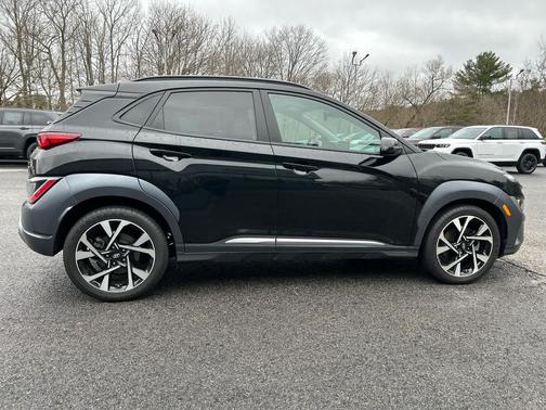 2022 Hyundai KONA Limited