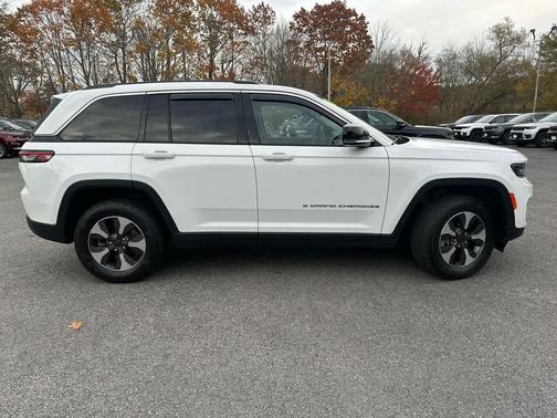 2022 Jeep Grand Cherokee 4xe Base