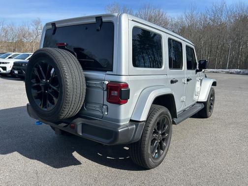 Silver Zynith Clearcoat 2023 Jeep Wrangler 4xe Sahara