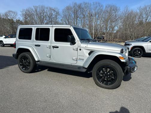 Silver Zynith Clearcoat 2023 Jeep Wrangler 4xe Sahara
