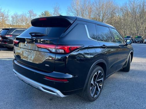 2022 Mitsubishi Outlander SEL