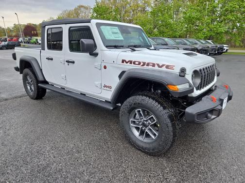 Bright White Clearcoat 2026 Jeep Gladiator Mojave 4x4
