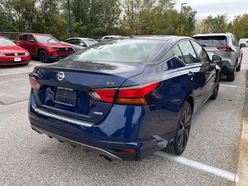 2021 Nissan Altima 2.5 SR