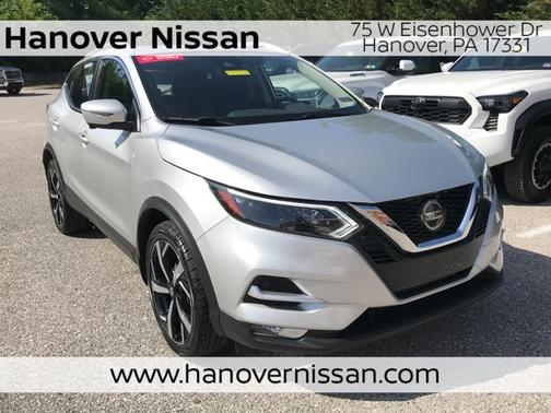 Brilliant Silver Metallic 2022 Nissan Rogue Sport SL
