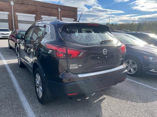 2017 Nissan Rogue Sport SV