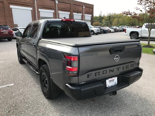 2022 Nissan Frontier S