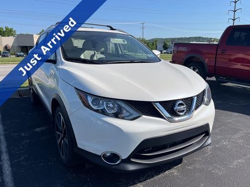 White 2018 Nissan Rogue Sport SL