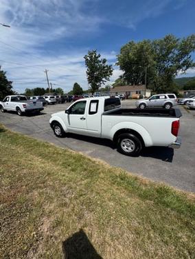 White 2017 Nissan Frontier S