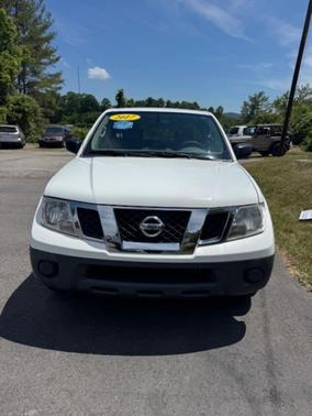 White 2017 Nissan Frontier S