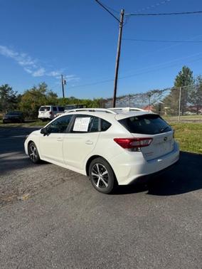 White 2019 Subaru Impreza 2.0i Premium