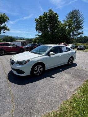 White 2022 Subaru Legacy Base