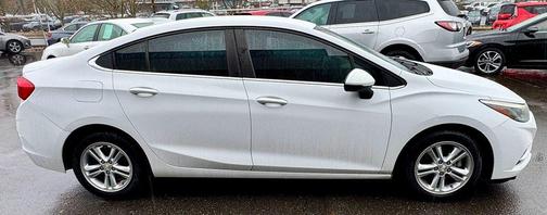 2016 Chevrolet Cruze LT Auto