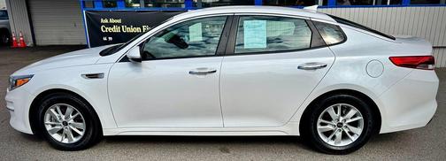 2017 Kia Optima LX