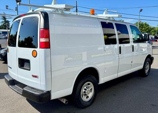 2007 GMC Savana 2500 Base