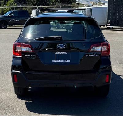 Crystal Black Silica 2018 Subaru Outback 2.5i