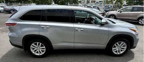 2015 Toyota Highlander LE