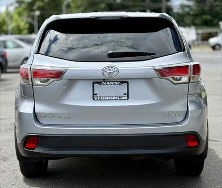 2015 Toyota Highlander LE