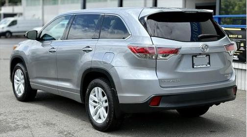 2015 Toyota Highlander LE