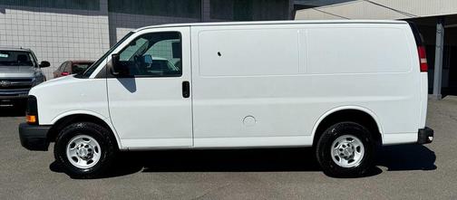 Summit White 2010 Chevrolet Express 2500 Work Van