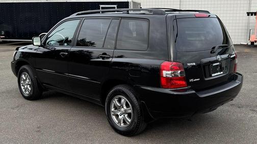 2004 Toyota Highlander Base