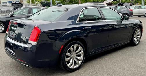 2017 Chrysler 300 Limited